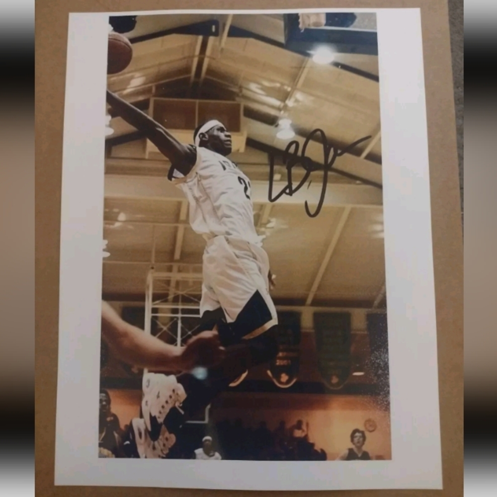 BRAND NEW! LEBRON JAMES HS IRISH☘️ULTRA GLOSSY 8.5x11 BASKETBALL REPRINT POSTER!